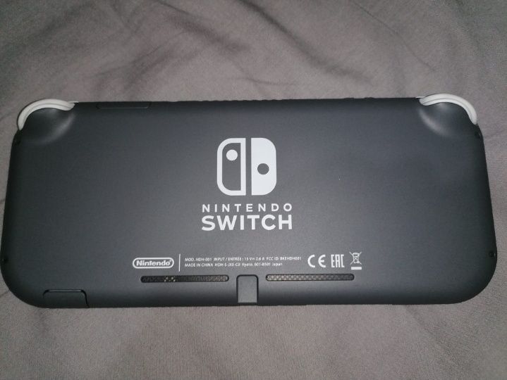 Nintendo switch modelo LITE já desbloqueada com vários extras