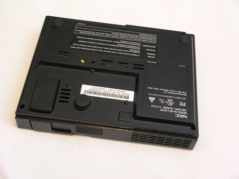 Видео фото c плеером японский NEC NP-L102W DLP LED HD проектор