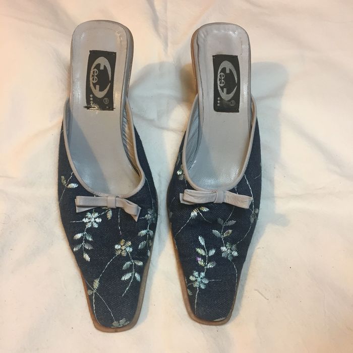 Sapatos de salto alto