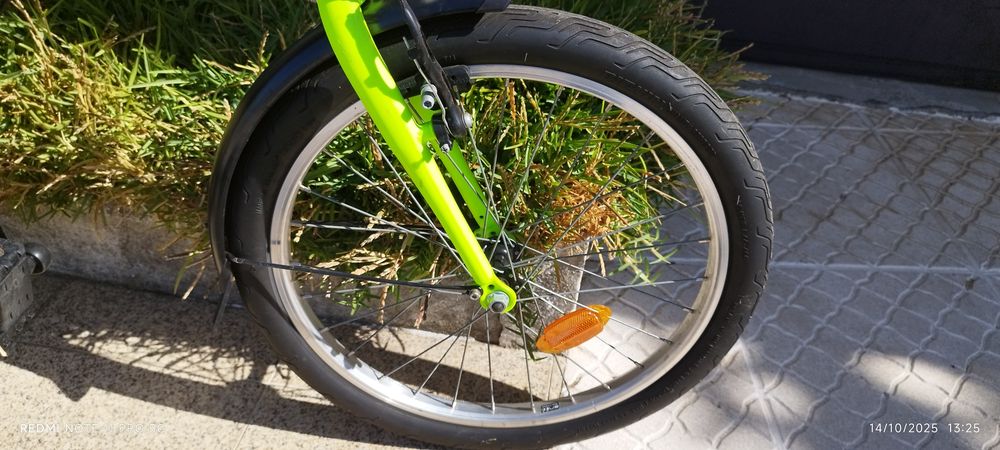 Bicicleta de partir ao meio. Está como nova. Vendo para desocupar.