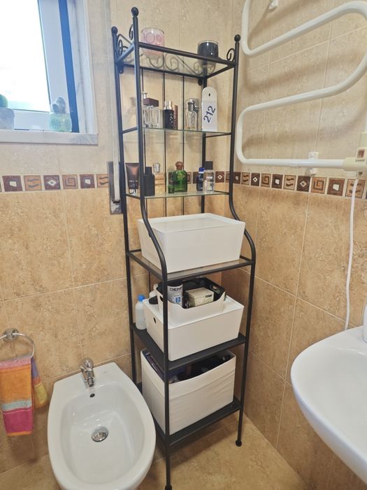 Estante Ikea ferro e prateleiras vidro