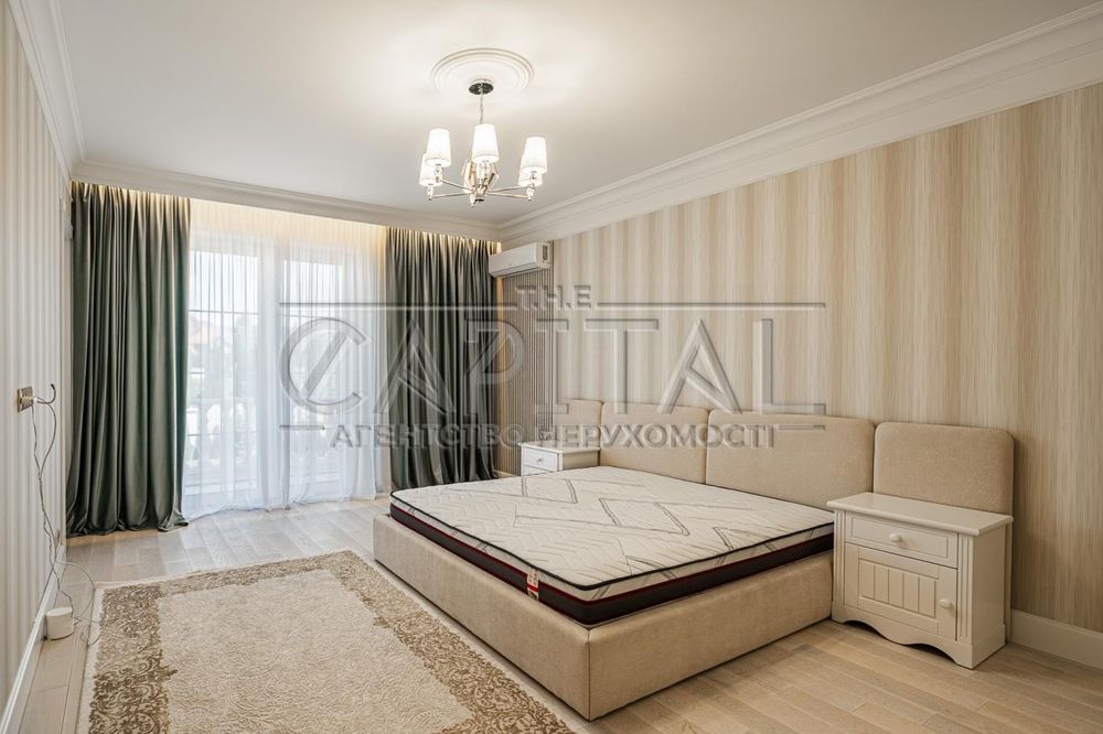 Оренда простoрого та елегантного будинку площею 753 кв м у Крюківщині