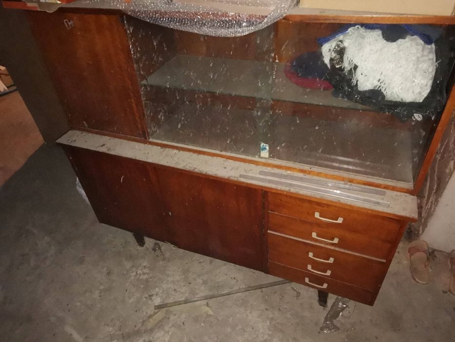 Kredens z PRLu, dobry stan