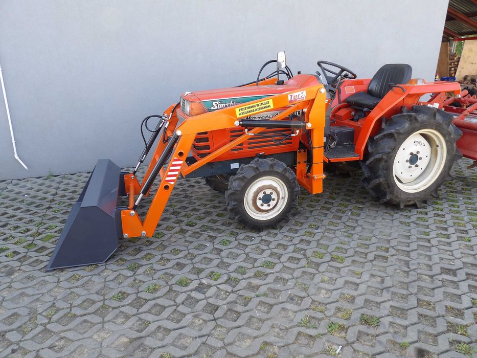 KUBOTA L1-205 4x4 mini traktorek 20 KM ogrodniczy Yanmar iseki HAKO