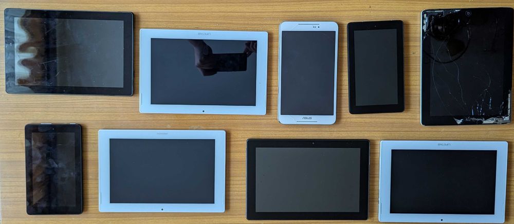 Лот планшетів Medion, Amazon, Asus
