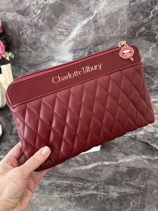 Косметичка Charlotte Tilbury