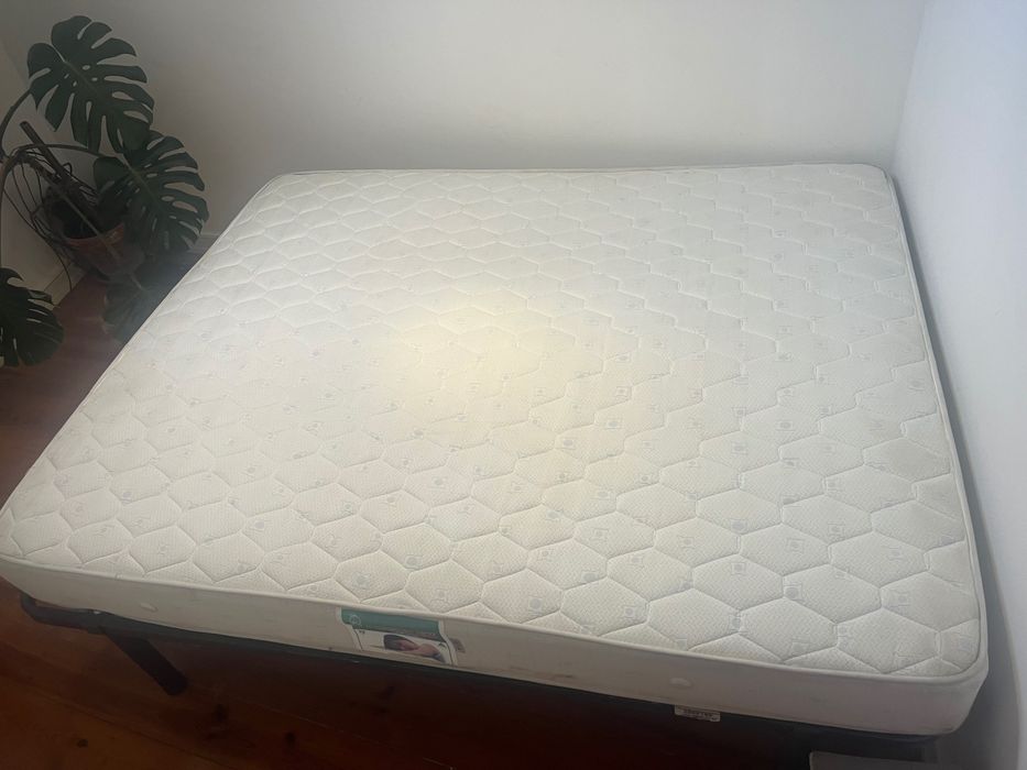 Cama e Colchão de Casal 200x160 + Cama e Colchão de Solteiro 200x80