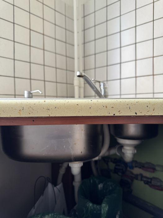 Oddam zlew zlewozmywak z baterią bez syfonu