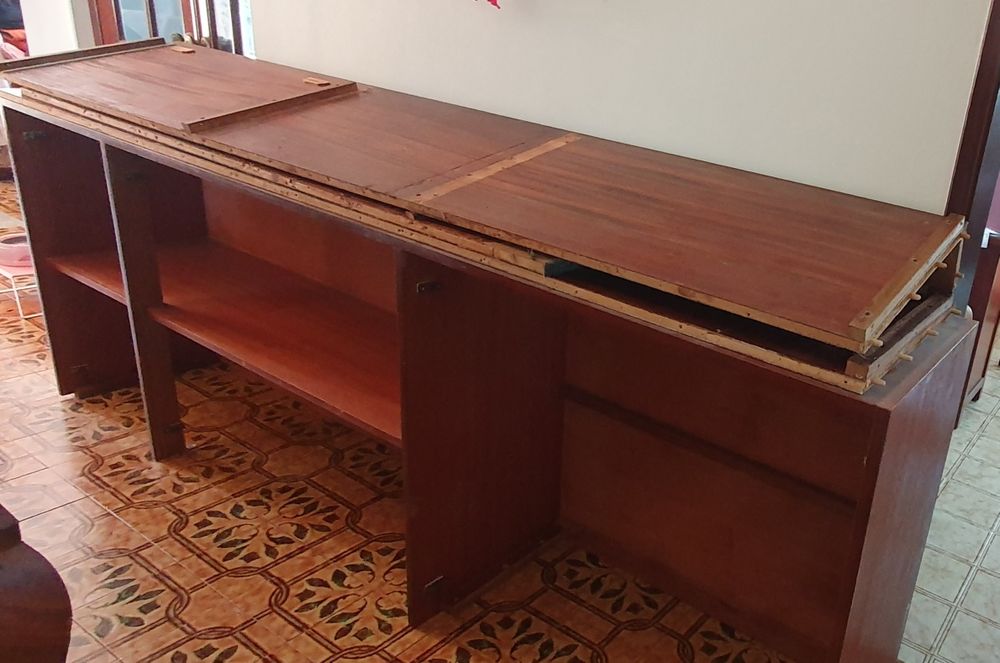 Roupeiro armário desmontado e pronto a levar