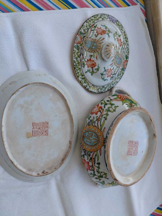 Terrina porcelana oriental símbolo Jesuítas com travessa