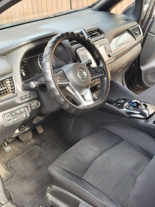 Продам Nissan leaf 2