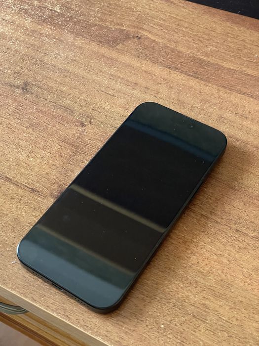 iPhone 16 Pro Max 256 с дефектом