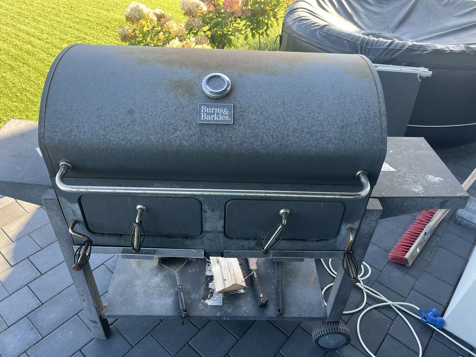 Grill weglowy duzy