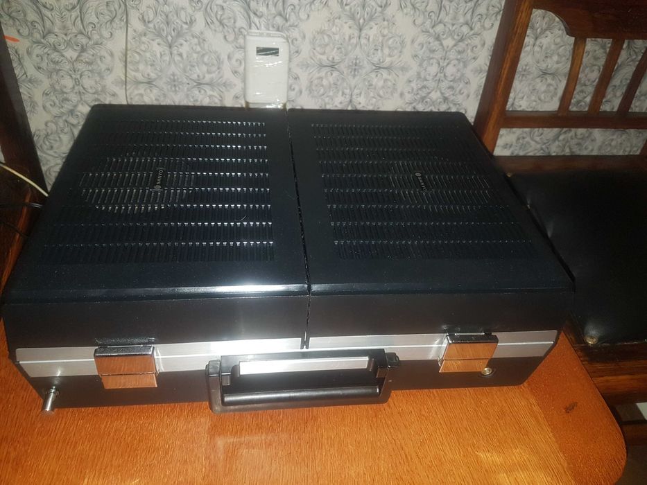 Проигрыватель sanyo пластинок и кассет