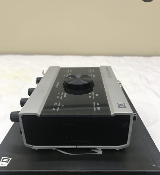 Placa de audio Native Instruments Audio 6