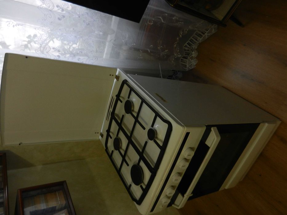 Плита газова чотирьох комфорна Hansa FCGW5