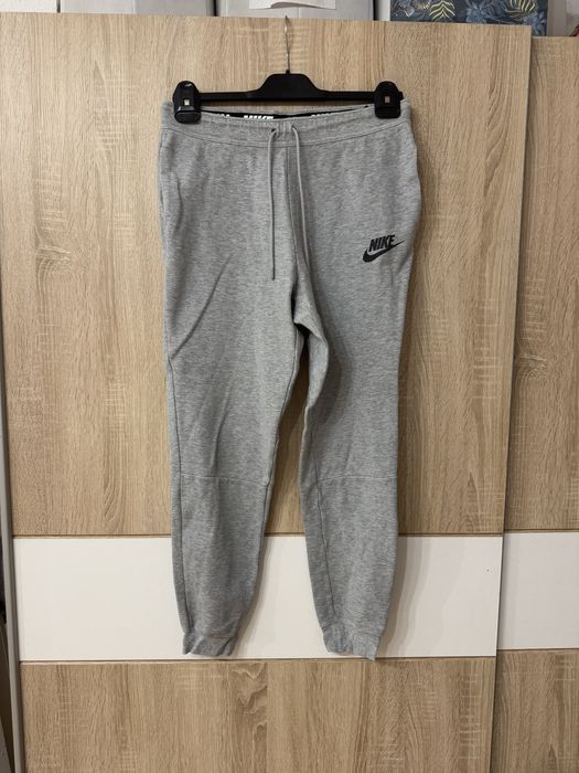 Dresy Nike S spodnie dresowe damskie szare