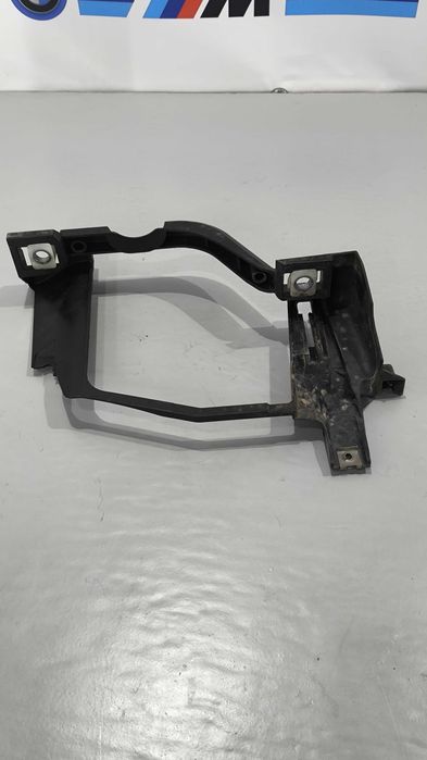 Guia de Farol BMW Serie 5 (E60/E61) Esquerdo