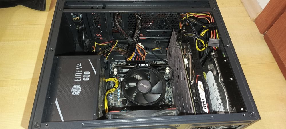 Komputer micro ATX