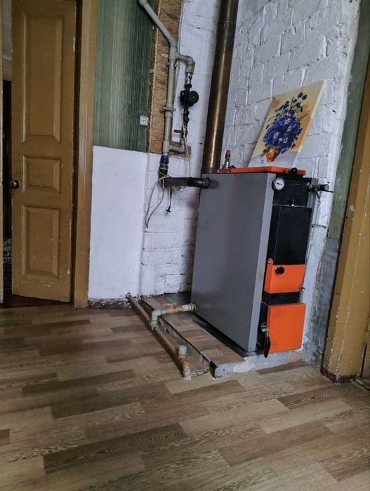 Продам кирпичный дом 108м2, земельный участок 25 соток г.Мерефа SM