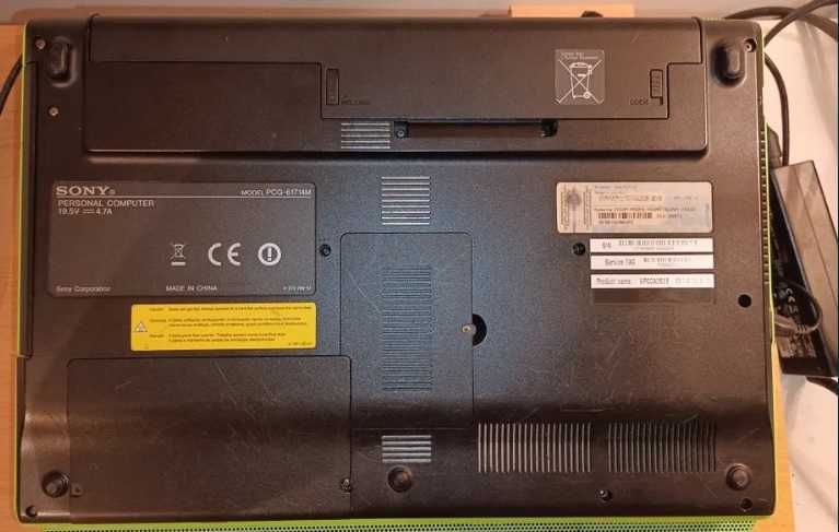 Portátil Sony VAIO PCG-61714M VCCA3S1E