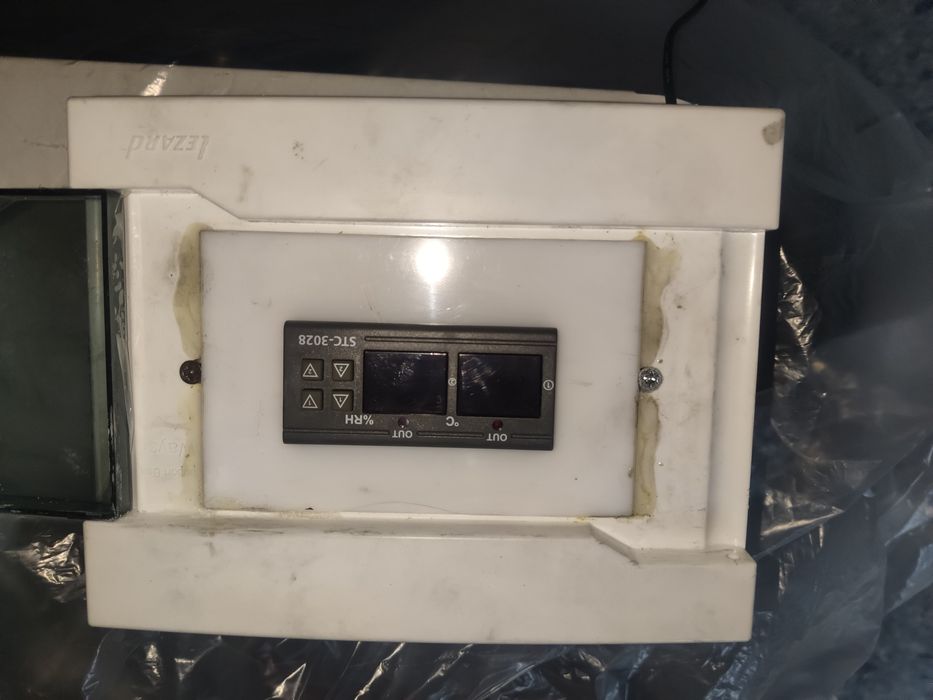 Контроллер температури STC-3028