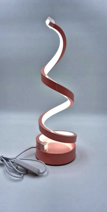 Lampa stołowa spiralna