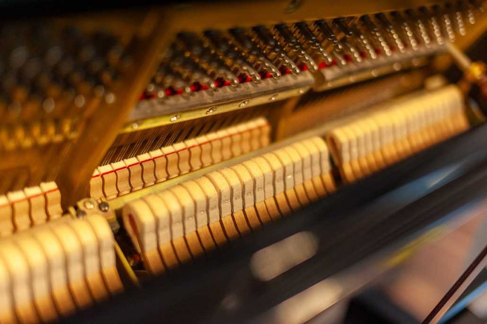 Pianino akustyczne samogrające z systemem Disklavier Yamaha YU5SXG