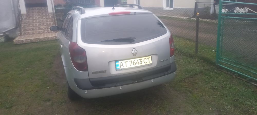Продам RENULT 2005