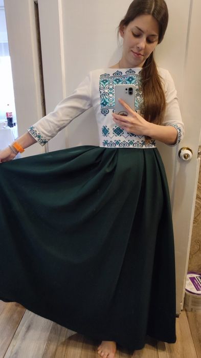 Вишите плаття ручної роботи