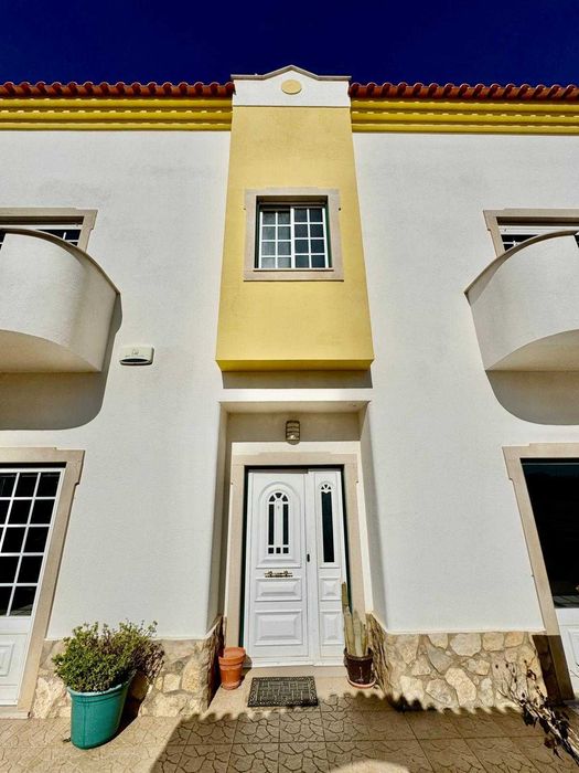 Andar de moradia T3 + sótão e parqueamento