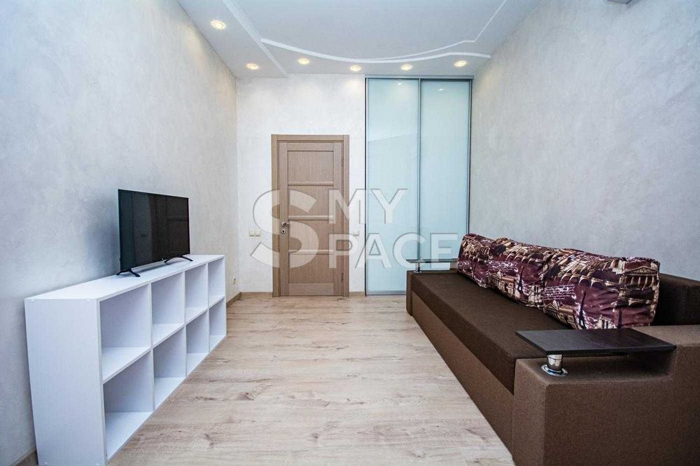 Коновальця Алмазова ЖК Митець 2к Якісна  74.3 м² Печерськ Центр