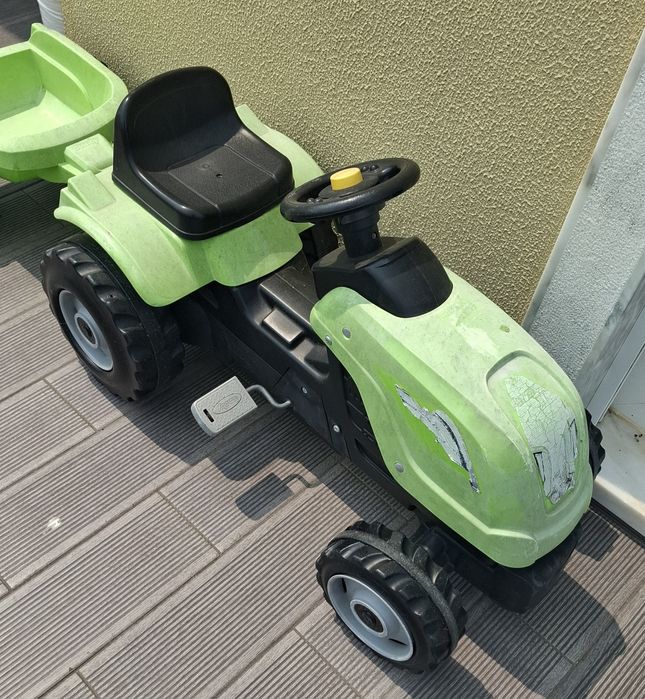 Carro a pedais criança