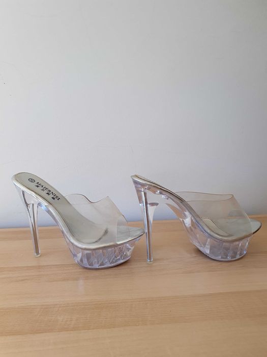 Sapatos de salto transparentes, 37