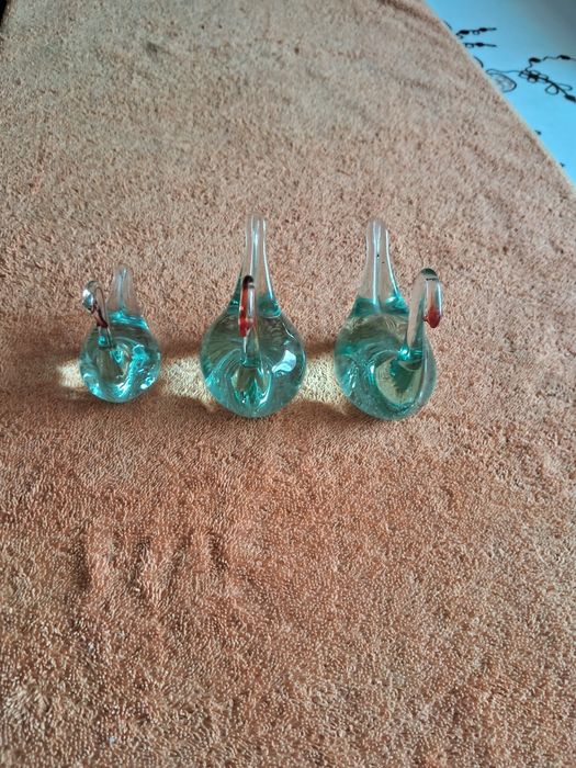 Лебеді зі скла продам