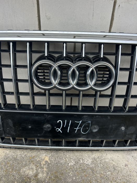 Решітка передня Audi Q5 8R 8R0853651R оригінал