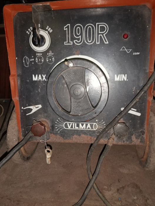 Máquina de soldar a eléctrodos