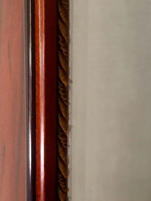 Vitrine em nogueira e vidro