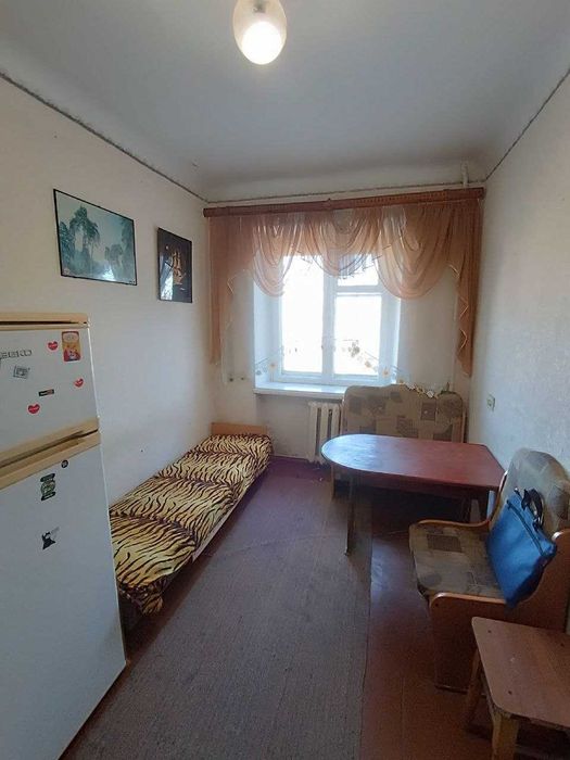 Дві кімнати в гуртожитку, терміново