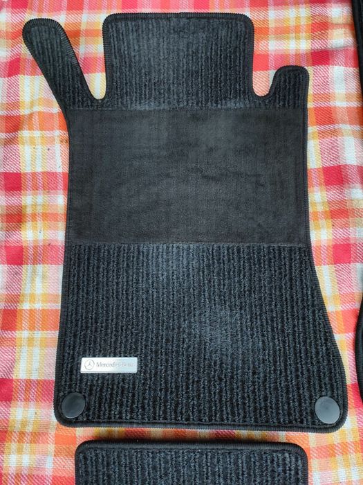 Oryginalne dywaniki Mercedes CLK W209 C209 A209