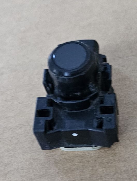 KD47-67UC1 46G czujnik parkowania cofania Mazda