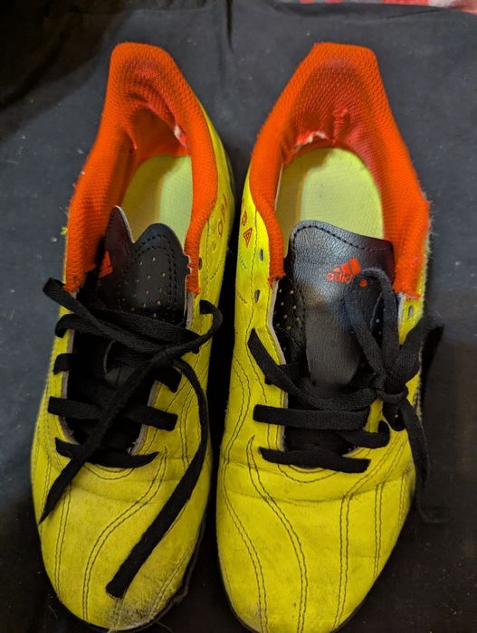 Buty do piłki nożnej adidasy 36