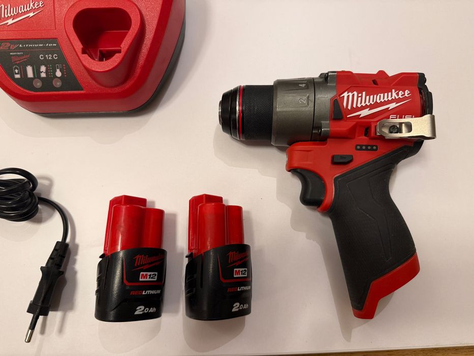 Milwaukee M12 FDD2-202X FUEL | 2× 2Ah | Ładowarka | Walizka
