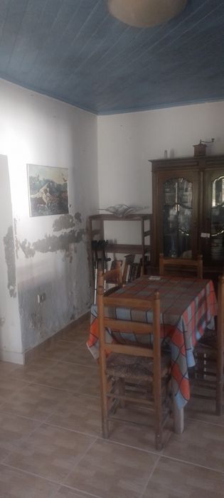 Moradia com terreno em Azoia Leiria