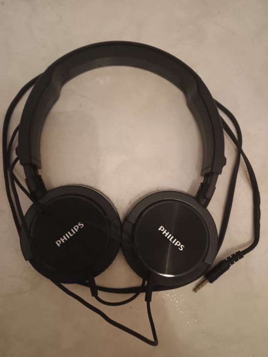 Проводные наушники