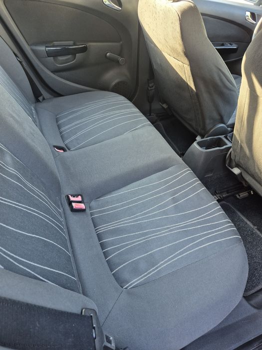 Opel Corsa D com AC
