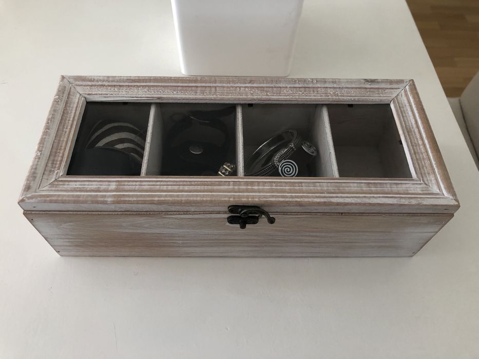 Caixa madeira decapé arrumação  joias bijuteria