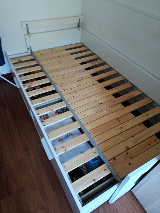 Cama usada em bom estado