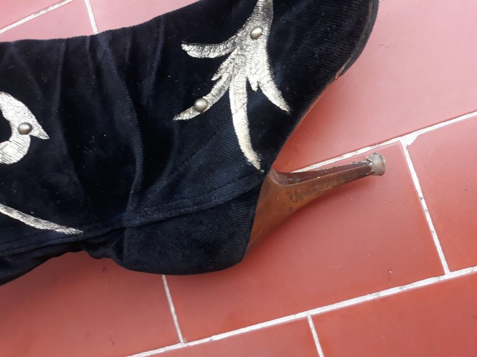 Bota Luis Onofre em veludo N°34
