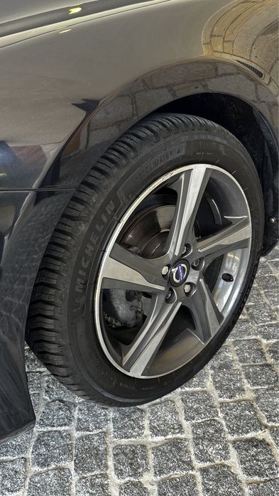 Volvo v40 1.6d R-Design